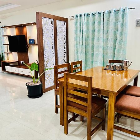 Truelife - 3Bhk Ac Apartments For Large Family - Best Location - Direct Flyover To Alipiri Gate - Walk To Ps4 Veg Restaurant - Modular Kitchen - Super Fast Wifi - Android Tv - 250 Jio Channels - Easy Access To All Temples - Top Service With Lots Of L Tirupati Zewnętrze zdjęcie