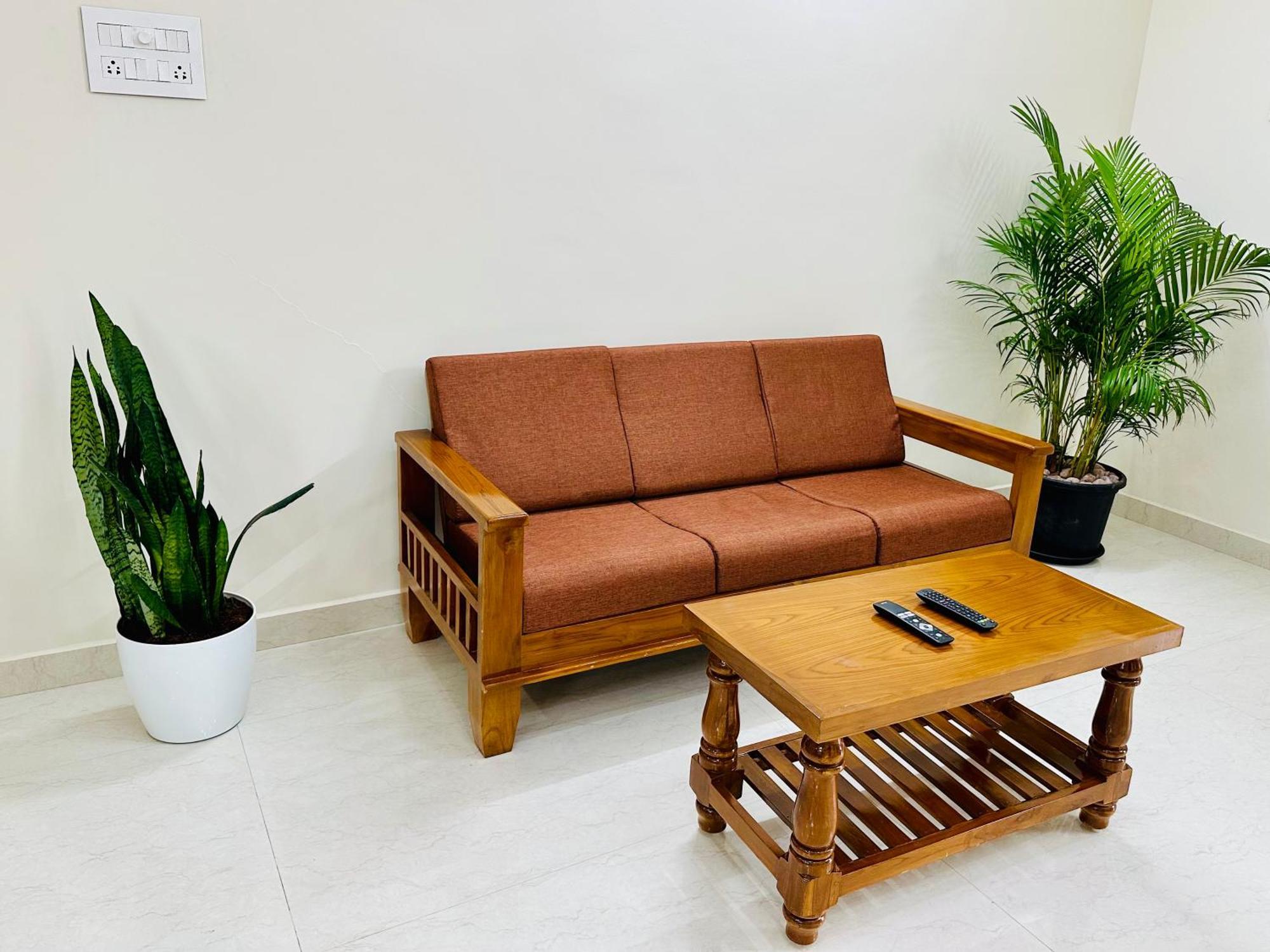 Truelife - 3Bhk Ac Apartments For Large Family - Best Location - Direct Flyover To Alipiri Gate - Walk To Ps4 Veg Restaurant - Modular Kitchen - Super Fast Wifi - Android Tv - 250 Jio Channels - Easy Access To All Temples - Top Service With Lots Of L Tirupati Zewnętrze zdjęcie