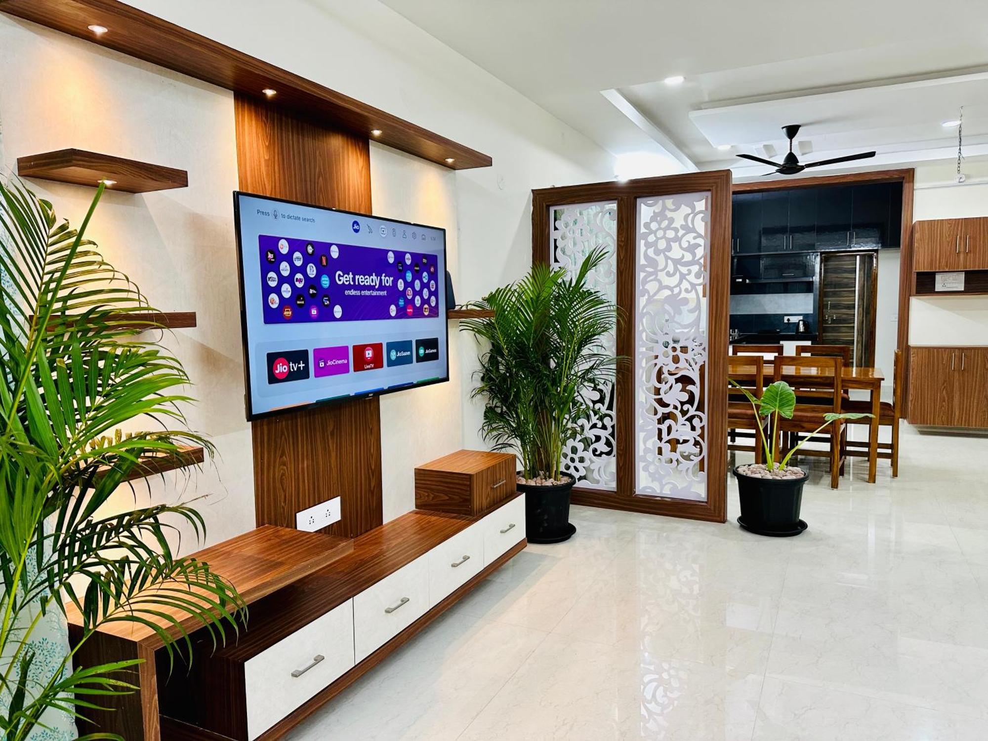 Truelife - 3Bhk Ac Apartments For Large Family - Best Location - Direct Flyover To Alipiri Gate - Walk To Ps4 Veg Restaurant - Modular Kitchen - Super Fast Wifi - Android Tv - 250 Jio Channels - Easy Access To All Temples - Top Service With Lots Of L Tirupati Zewnętrze zdjęcie